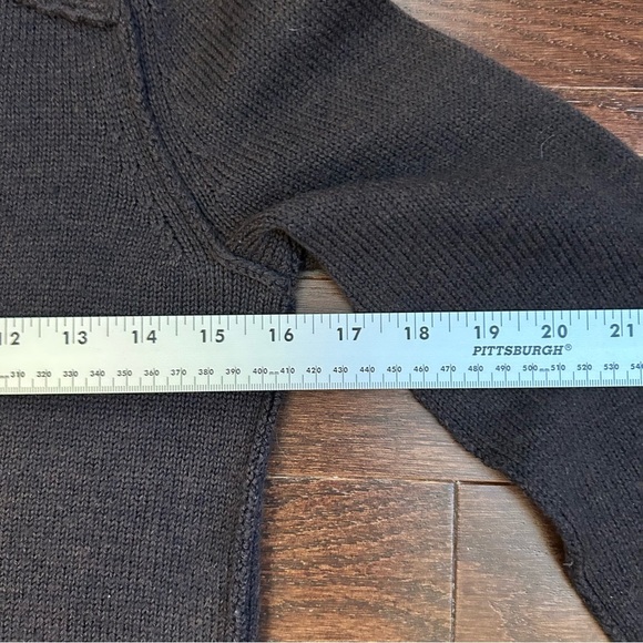 Banana Republic Wool V-Neck Sweater - Picture 5 of 6